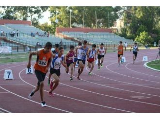 Büyükşehirli Yıldız Atletler Final Yolunda