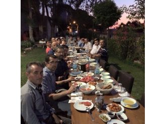 Delegeler İftarda Buluştu