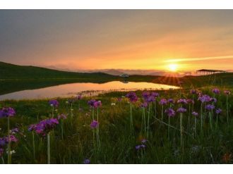 ’Dipsiz Göl’den Eşsiz Gün Batımı Fotoğrafları