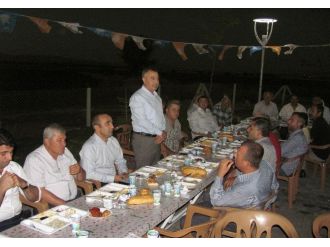 Arabanlı Ak Partililer İlçe Teşkilatının İftar Yemeğinde Buluştu