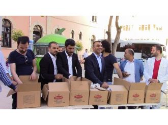 Elsan-der Kandil Simidi Dağıttı