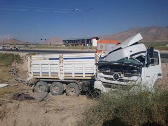 Afad Ekipleri Sıkışmalı Kazalara Müdahale Ederek Hayat Kurtarmaya Devam Ediyor