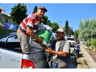 İzmir Büyükşehir Belediyesi’nden Kınıklı Çiftçilere Yardım Eli