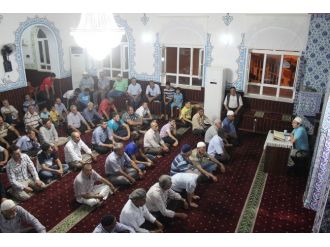 Yavuzeli İlçesinde Kadir Gecesi Coşkusu