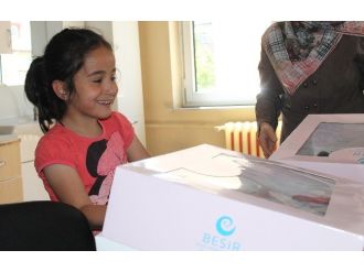 Beşir Derneği Bayburt Gönüllülerinden Giyim Paketi Yardımı