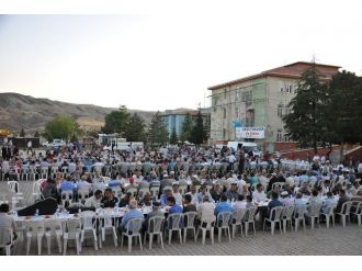 Kadir Gecesi’nde Hekimhanlılar İftarda Buluştu