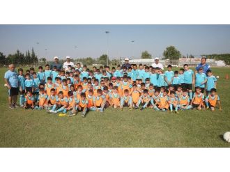 Futbol Okullarına 3 Bin 722 Kişi Katılıyor