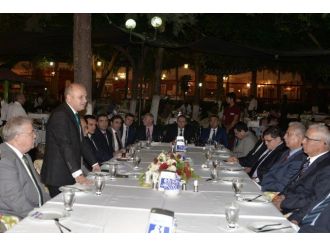 Vali Çakacak, Vali Yardımcıları Ve Kaymakamları İftar Yemeğiyle Uğurladı