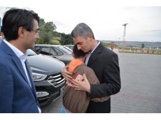 Vali Baruş, Orucunu Öksüz Ve Yetimlerle Açtı