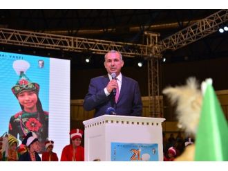 Yazgan: Uygurlar Öz Topraklarında Azınlık Haline Düşürüldü