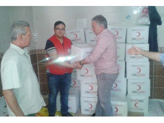 Kızılay’dan Suriyeli Ailelere Gıda Yardımı