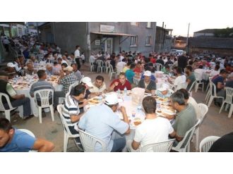 Kadir Gecesinde 2 Bin 500 Kişi Birlikte Oruç Açtı