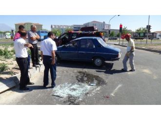 Aksaray’da Tır İle Otomobil Çarpıştı: İki Yaralı