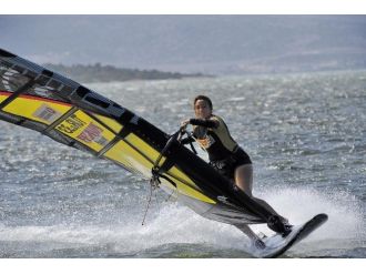 Rüzgarın Kızı Yine Birinci