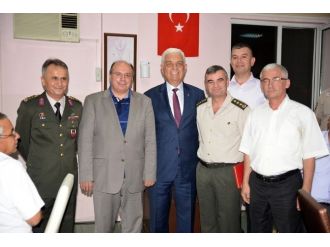 Vali Çiçek, Şehit Aileleri İle İftar Yemeğinde Buluştu