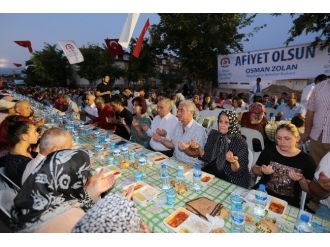 Muratdede Mahallesi’nde İftar Sofrası