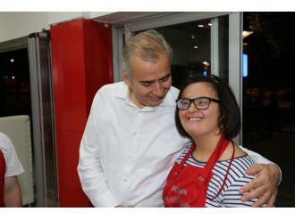 Başkan Zolan’dan Down Kafe’ye Ziyaret