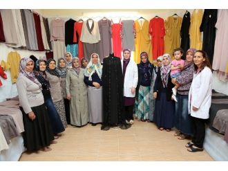 Aktopraklı Kadınlar Bayramlıklarını Hazırladı