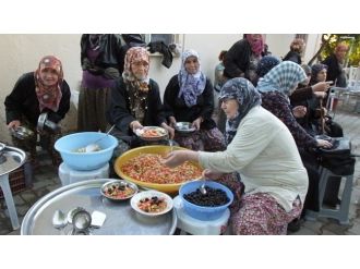 Dutluca Köyünde Oruçlar Hep Birlikte Açılıyor