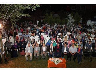 Başiskele’de Kadir Gecesi Dualarla İdrak Edildi