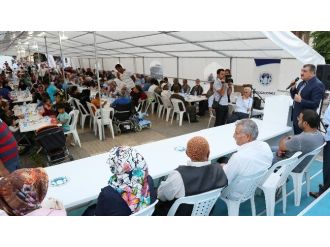 İftar Çadırı’nda Kadir Gecesi Mutluluğu