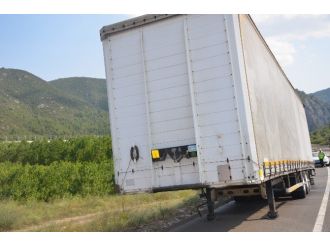 Şoförün Uyanıklığı Tır’ın Alev Almasına Engel Oldu