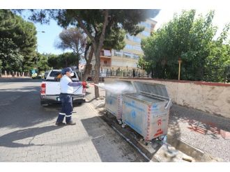 Efeler’de İlaçlama Çalışmaları Devam Ediyor