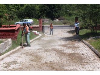 Kozcağız’da Bayram Temizliği Yapılıyor