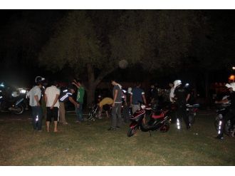 Adana Narkotim’den Parklarda ‘Torbacı’ Uygulaması