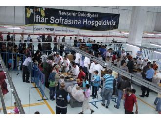 Belediye İftar Sofrası Son Kez Kuruluyor