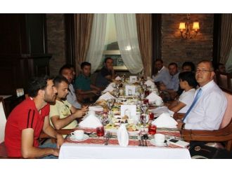 Elite World Hotel’den Gazetecilere İftar