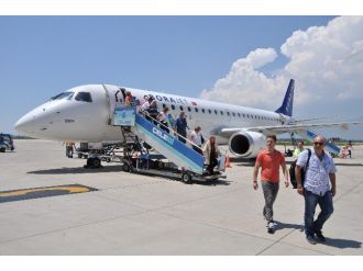 Körfez Havalimanı’nda Bayram Yoğunluğu