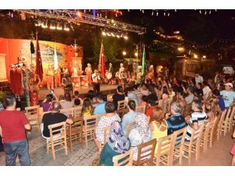 Başkan Yücel, Mehter Takımına Teşekkür Etti