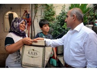 Kilis Belediyesi’nden Fakir Ailelere Gıda Yardımı