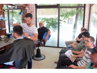 Berberlerin Bayram Mesaisi Başladı