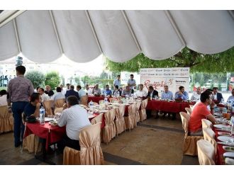 İlçe Belediye Yöneticileriyle Biraraya Gelen Başkan Çakır: