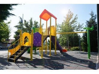 Başkan Amcalarından Çocuklara Bayram Hediyesi