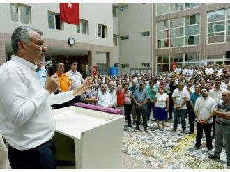 Başkan Zeydan Karalar, Çalışanlarıyla Bayramlaştı