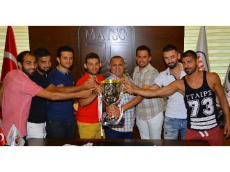 Kumun Kralları Boztaş’ı Ziyaret Etti