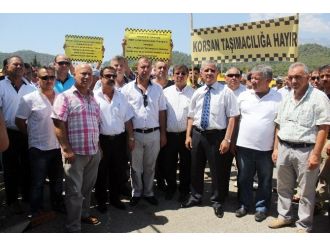 Kemer’de Korsan Taşımacılık Eylemi