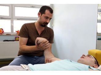 Umut’un Fizik Tedavide İlk Gün Heyecanı