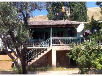 Önce Kızını Vurdu Sonra İntihar Etti