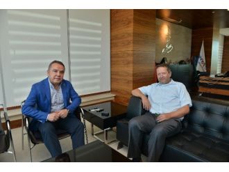 Alman Konsolos’tan Başkan Böcek’e Ziyaret