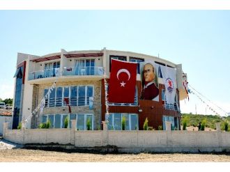 Fıona Sampson İle Peter Salmo Omü’nün Yazarlık Okuluna Geliyor