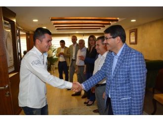 Başkan Çelik Personeliyle Bayramlaştı