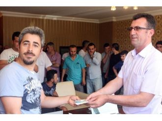Çelik-iş’ten, Tofaş’tan Çıkartılan İşçilere Bayram Hediyesi