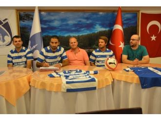 Yunusemre Belediyespor 3 Futbolcu İle Sözleşme İmzaladı