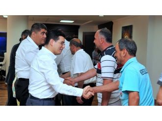 Tütüncü İlk Bayramlaşmayı Personeliyle Yaptı