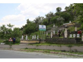 Melikgazi İlçesinde Bölge Mezarlıkları Kabir Ziyaretlerine Hazır