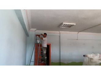 Bozüyük’te Boyacı Timleri Okulları Yeni Döneme Hazırlıyor